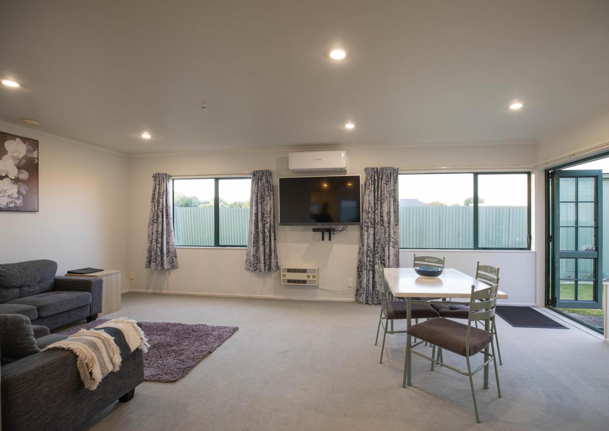 Camelot Motor Lodge And Conference Centre Palmerston North Exteriér fotografie